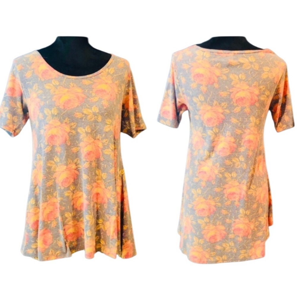 lularoe perfect tee in a coral Hawaiian floral print soft colors bump friendly - Picture 2 of 4